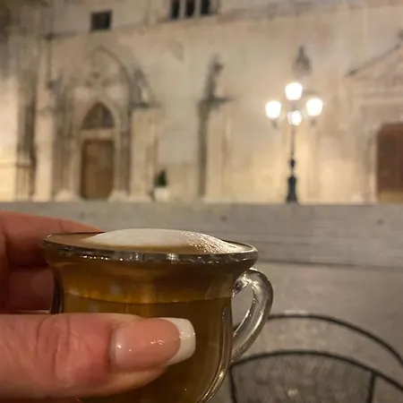 Casa Madrigale *